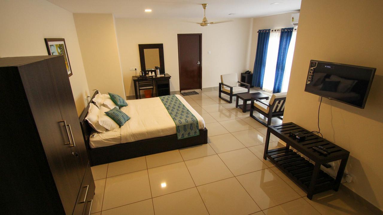 Kohinoor Hotel Alwaye Kültér fotó